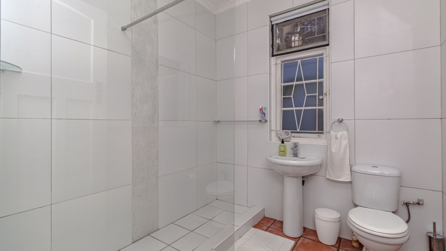 7 Bedroom Property for Sale in Paradise Western Cape
